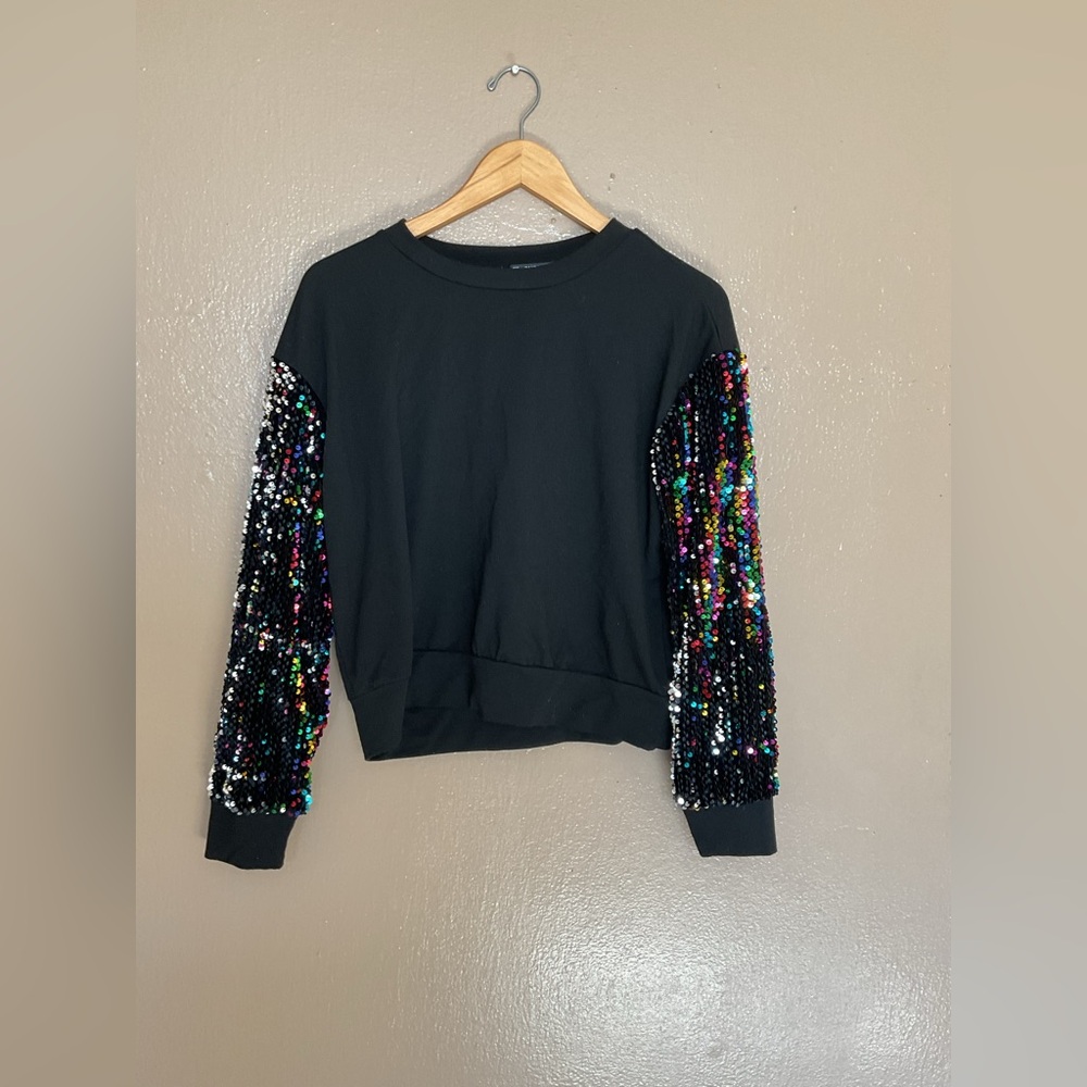 SHEIN Black Sweatshirt with Sequin Sleeves